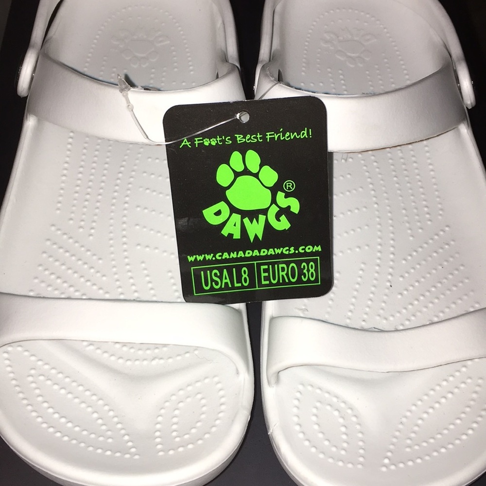 Dawgs brand 3 strap sandal